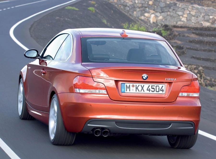  BMW 1-Series Coupe 2007 года  (фото 27 из 40)